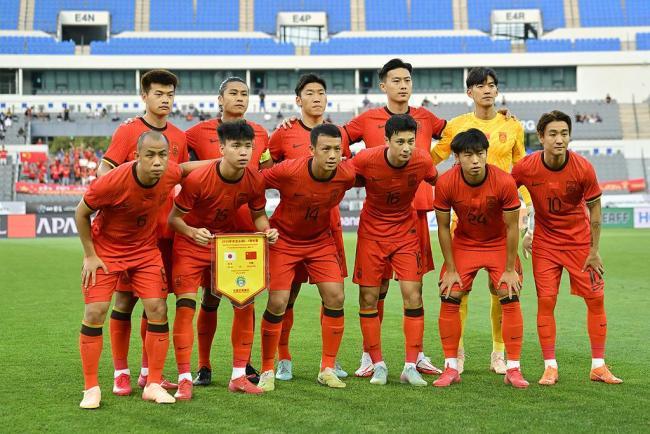 关于东亚杯-张玉宁失单刀国足0-2不敌日本遭两连败的信息