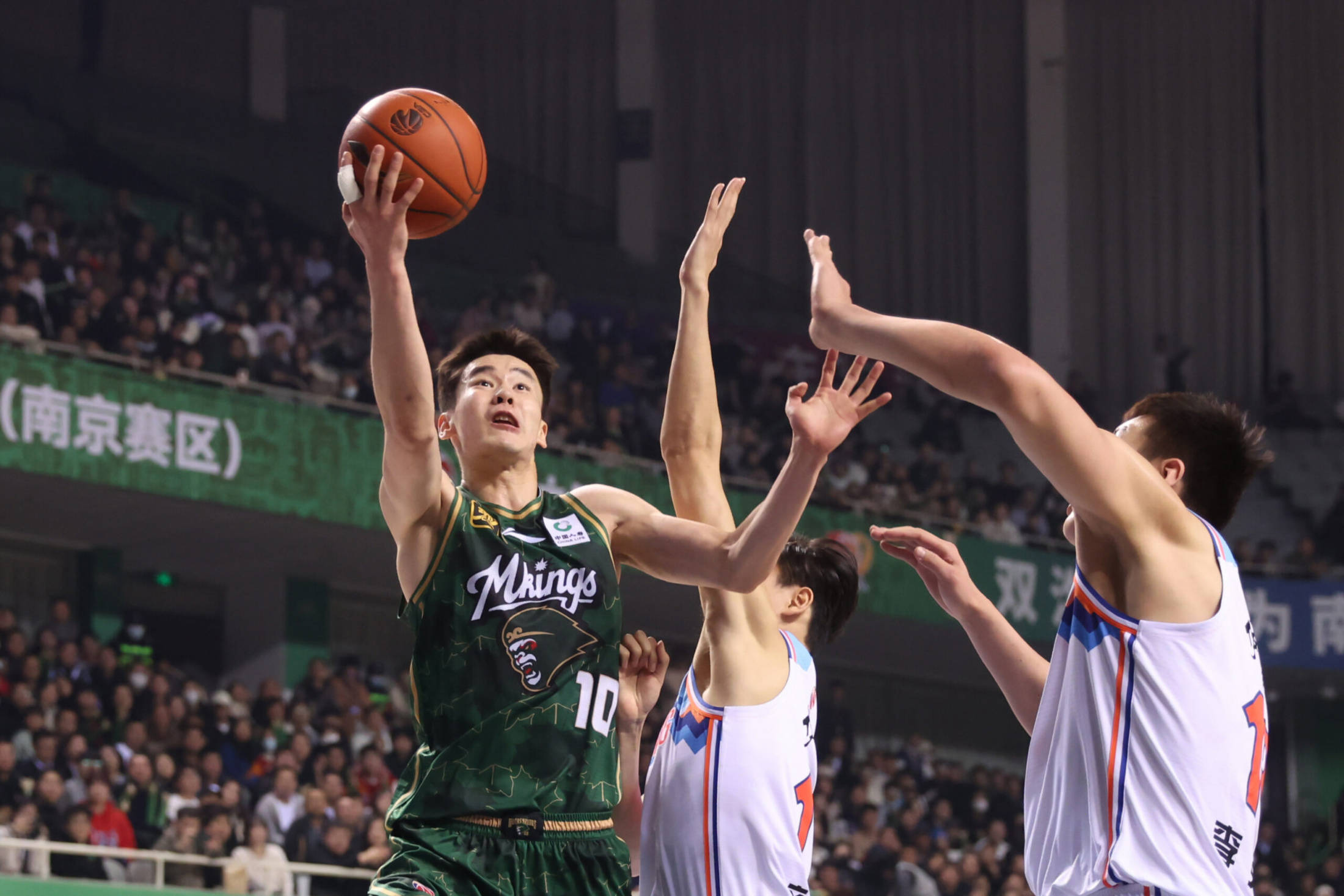 肯帝亚班底逆境突围，江苏男篮成年队锁定全运正赛席位