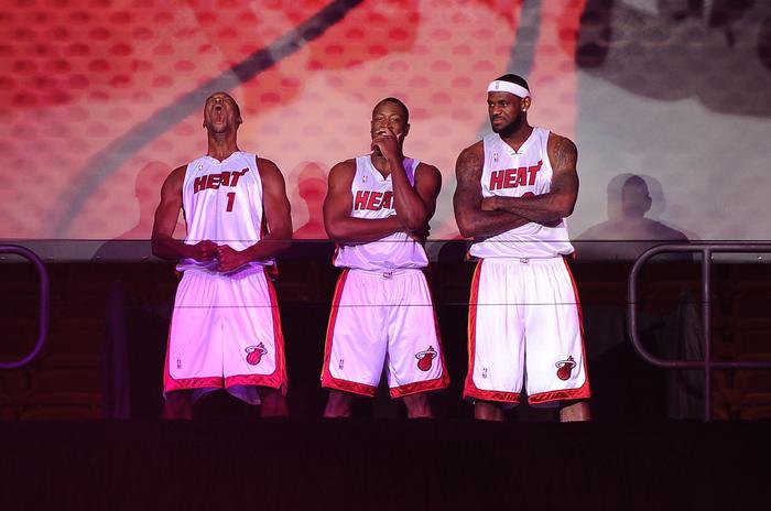 包含nba联盟巅峰抱团的鼻祖是谁？是詹姆斯吗？的词条