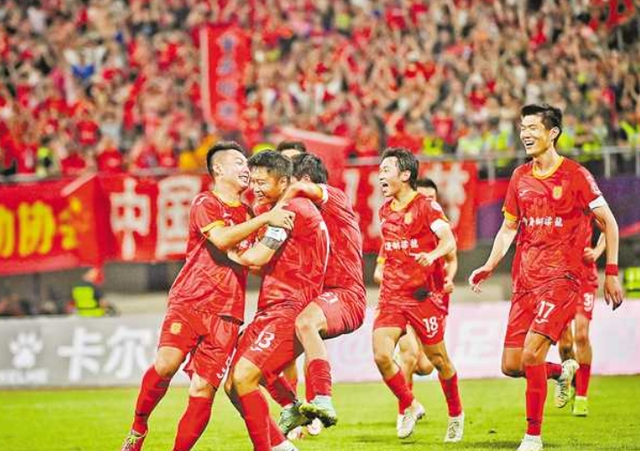 关于2025中甲巅峰对决：重庆铜梁龙VS辽宁铁人，冲超之路的信息