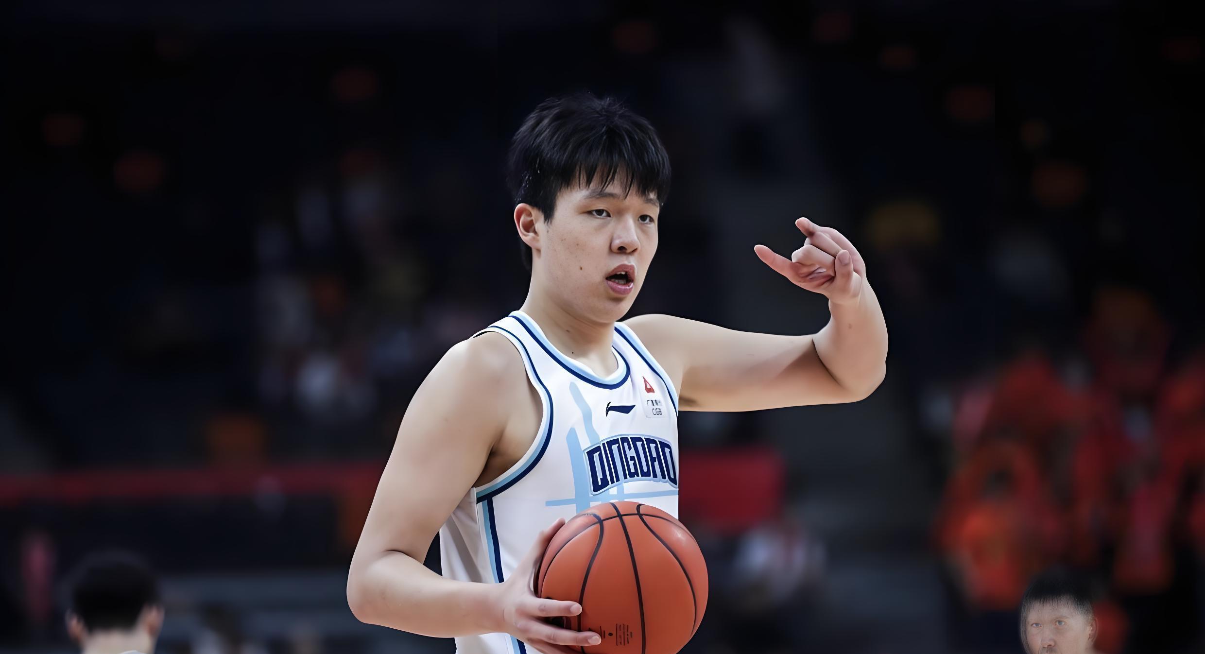 包含开拓者官宣签约杨瀚森新秀合同4年2139万美元的词条