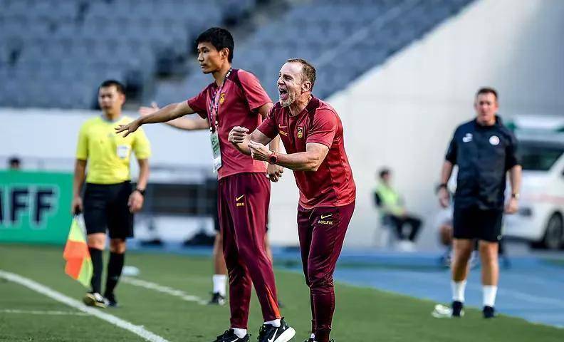 ANBO体育-热议国足1-0中国香港：大部分时间索然无味加快选帅效率的简单介绍