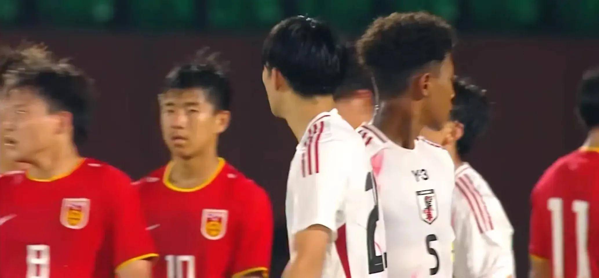 国足U16率先得分让韩队手忙脚乱，5分钟就被对手追成1-1