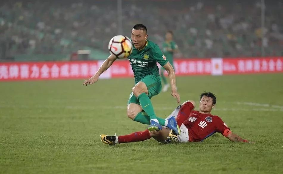 关于鲁能主场凯旋，再次登顶积分榜首位！的信息